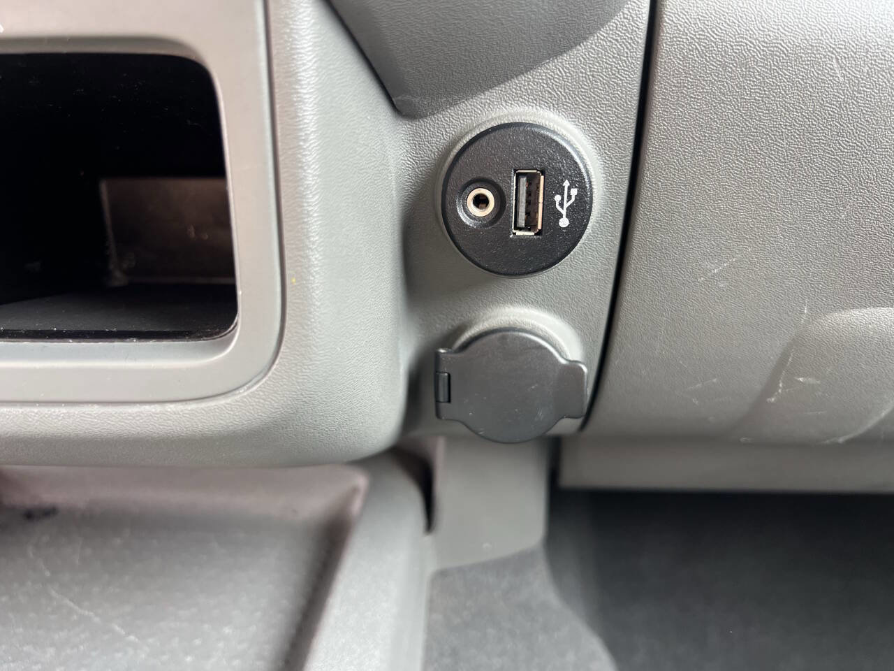 Used 2021 Nissan Frontier S w/ S Utility Package image 26