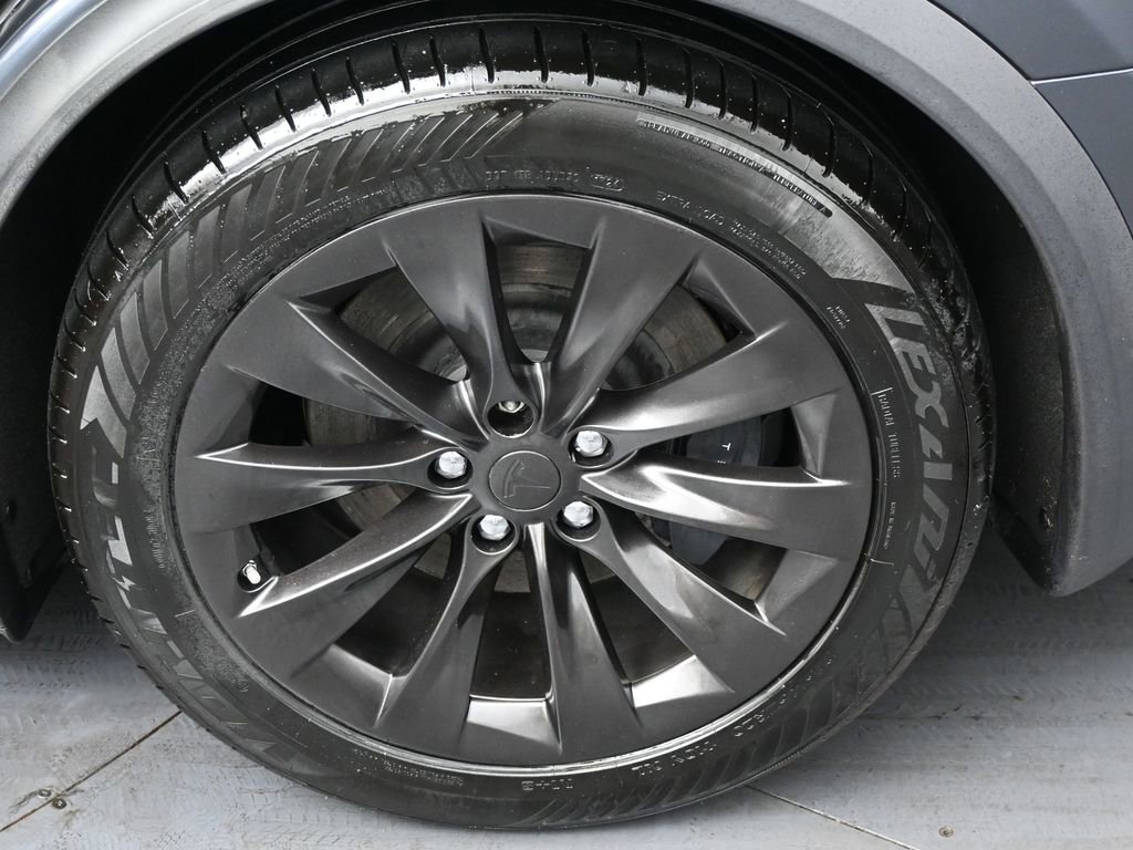 Used 2020 Tesla Model X Long Range image 39