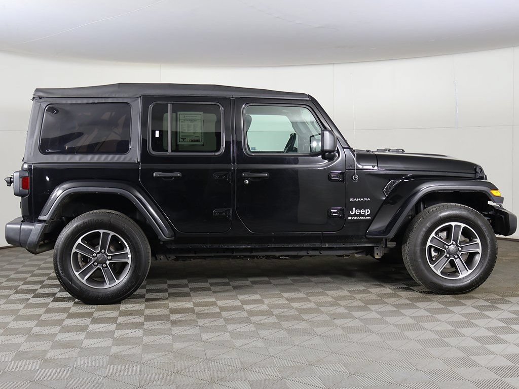Used 2023 Jeep Wrangler Unlimited Sahara AWD/4WD image 15