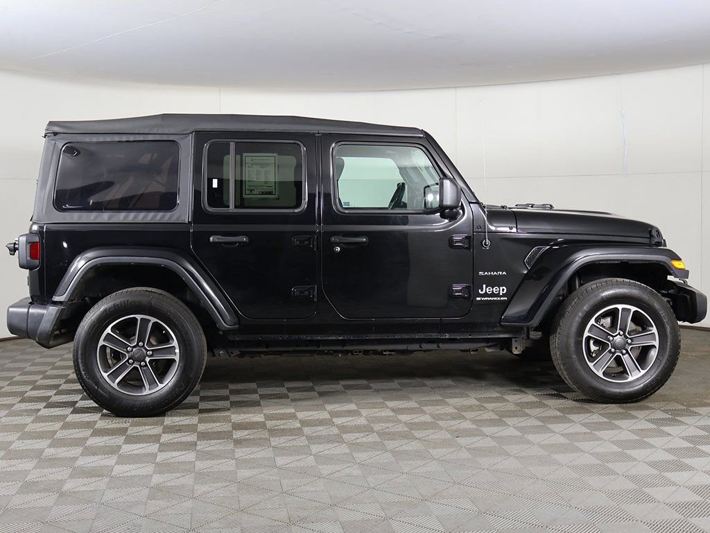 Used 2023 Jeep Wrangler Unlimited Sahara AWD/4WD image 15