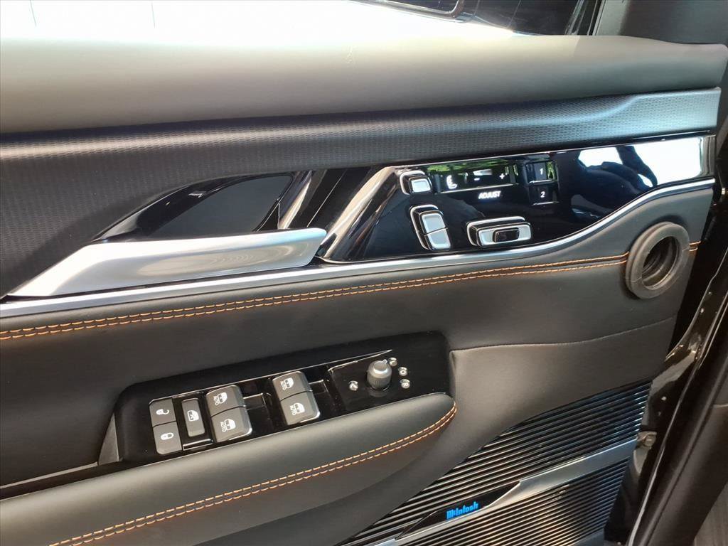 New 2026 Jeep Grand Wagoneer Summit AWD/4WD image 13