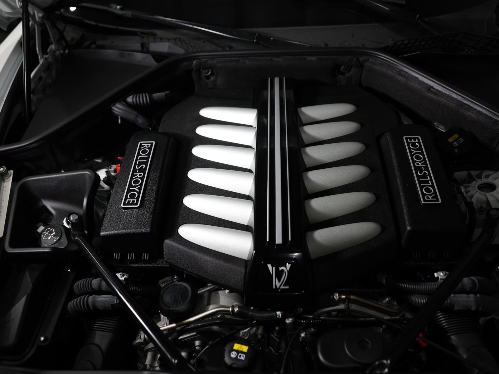 Used 2019 Rolls-Royce Wraith RWD image 37