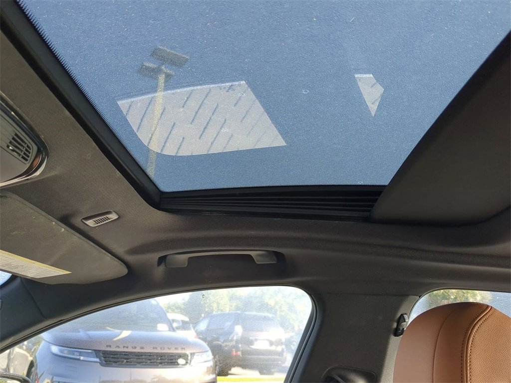 Certified 2023 BMW 530e w/ Convenience Package image 21