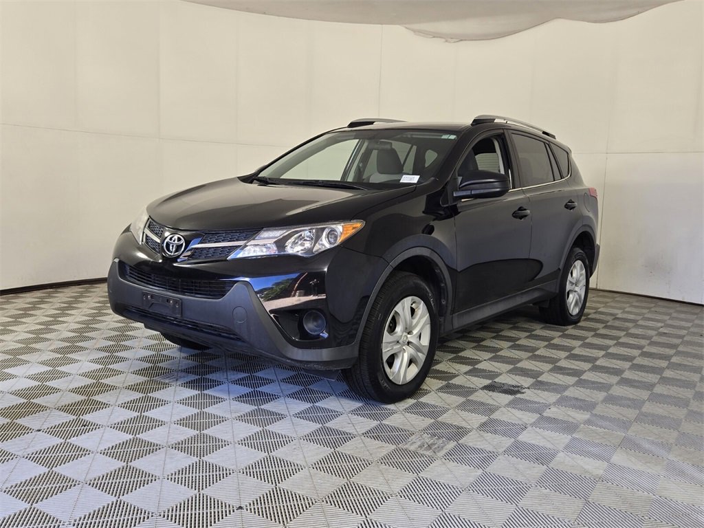 Used 2013 Toyota RAV4 LE image 4