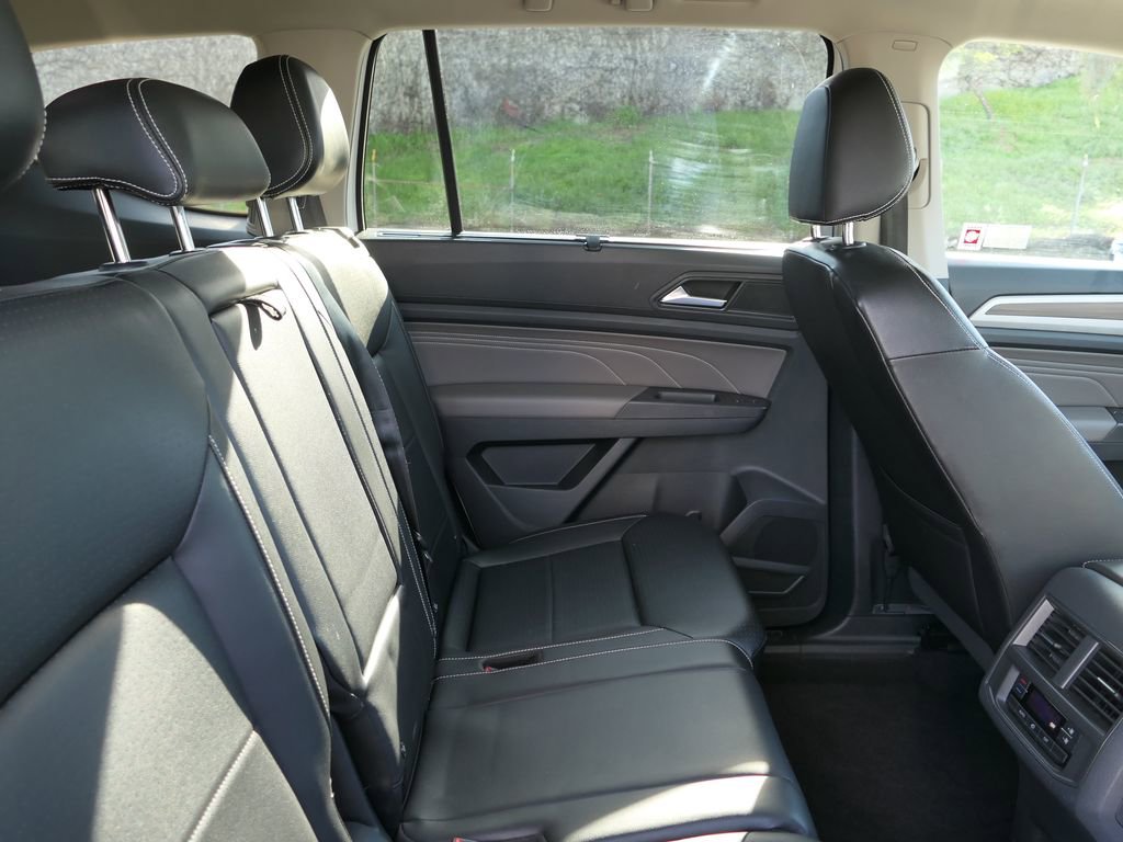 Used 2022 Volkswagen Atlas SEL image 25