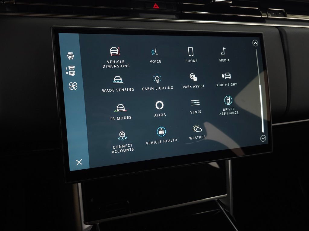Certified 2025 Land Rover Range Rover SE AWD/4WD image 32