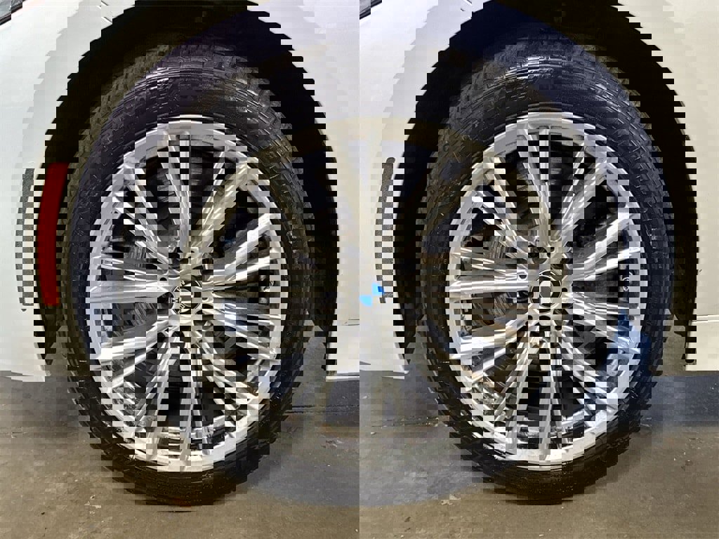 Used 2024 BMW 330i xDrive 330i xDrive Convenience w/ Convenience Package image 33