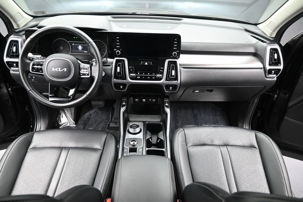 Used 2023 Kia Sorento EX AWD/4WD image 17