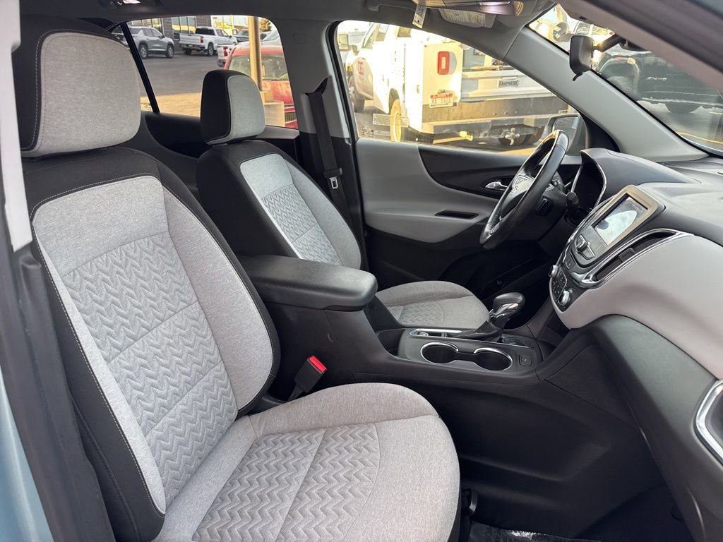 Used 2022 Chevrolet Equinox LT w/ Driver Convenience Package image 35