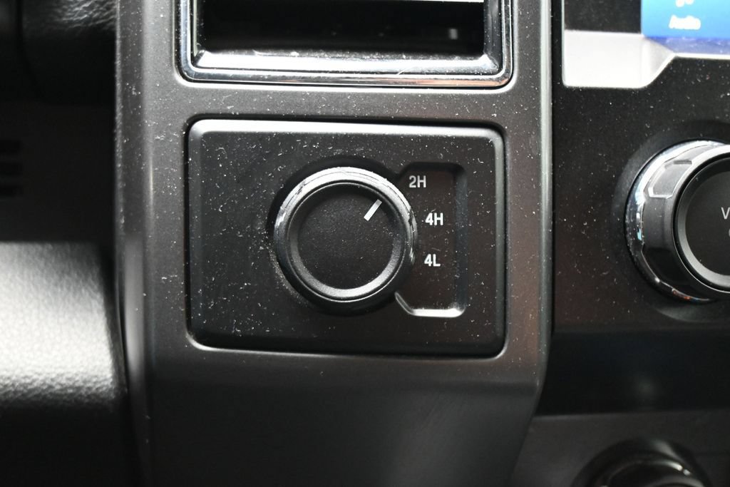 Used 2020 Ford F150 XLT w/ Equipment Group 302A Luxury AWD/4WD image 20