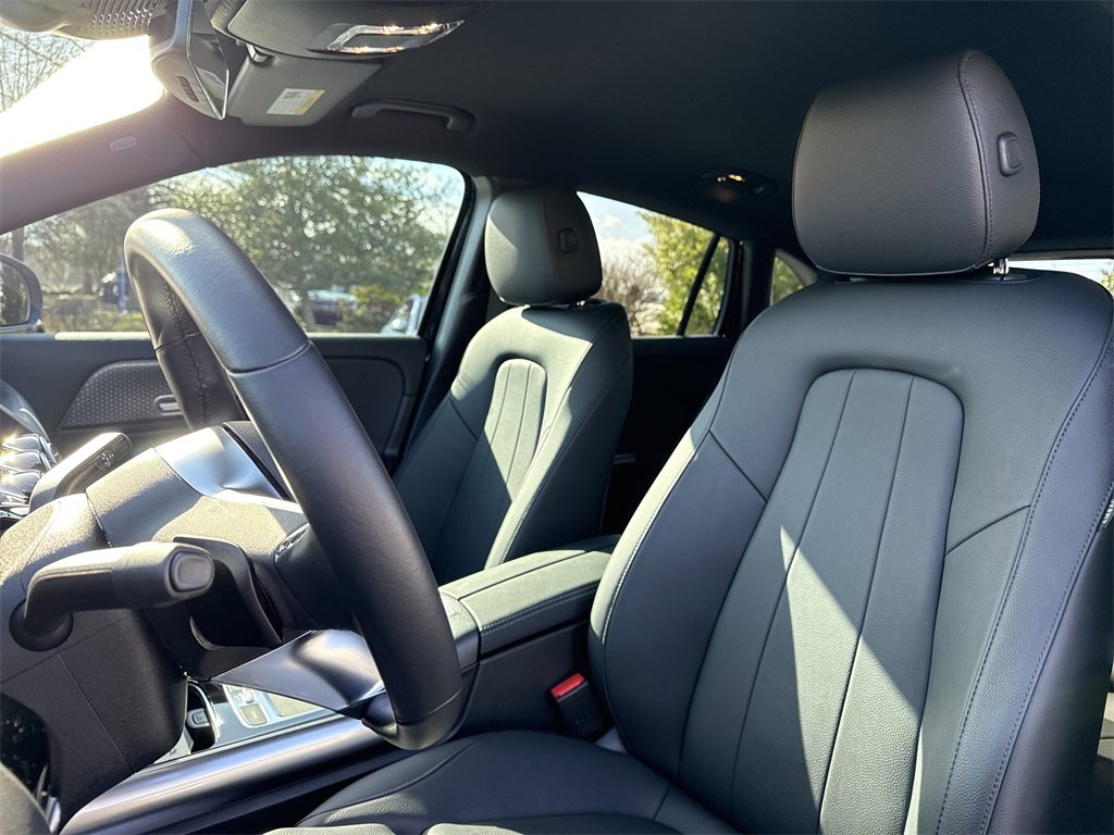 Certified 2025 Mercedes-Benz GLA 250 image 12