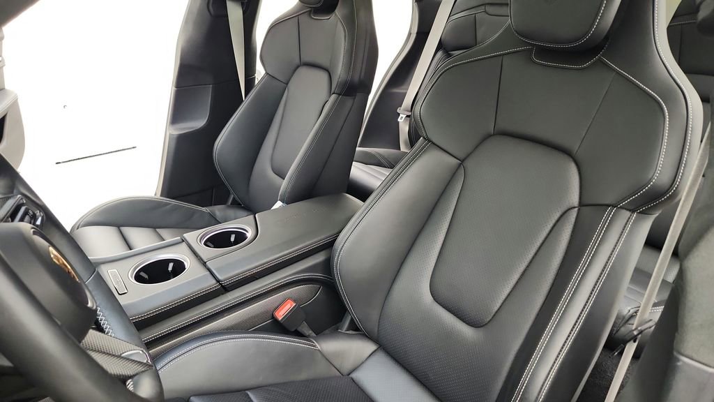 Used 2023 Porsche Taycan GTS image 15