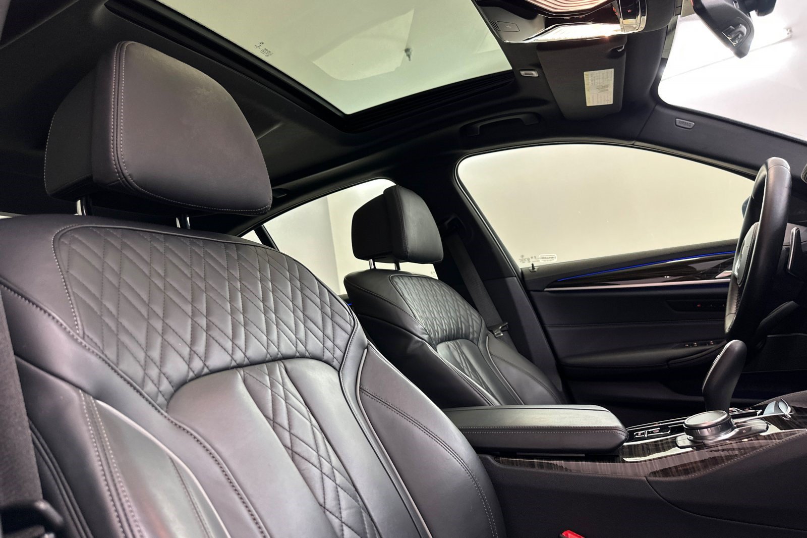 Certified 2023 BMW M550i xDrive AWD/4WD image 26