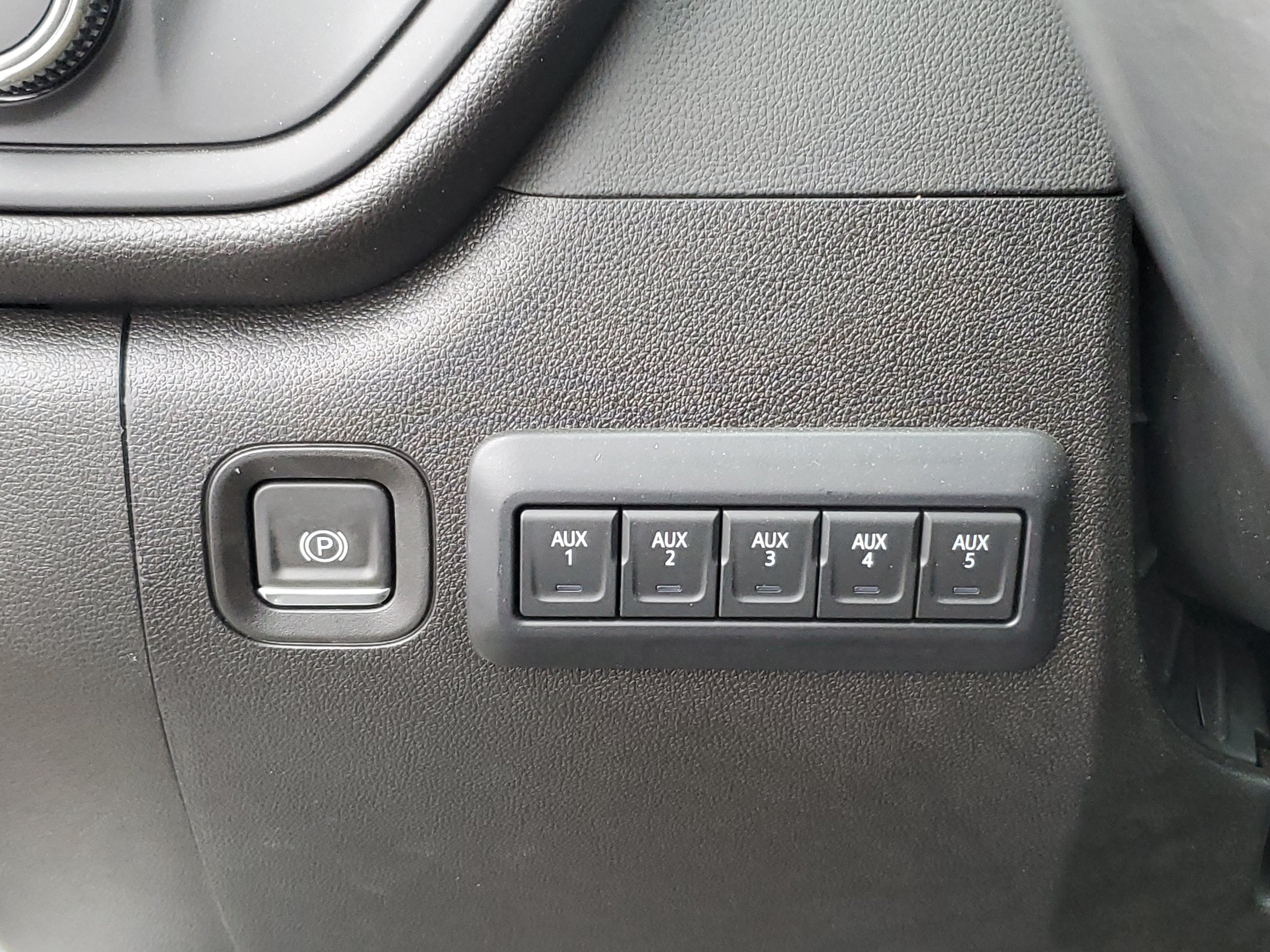New 2025 GMC Sierra 3500 Pro w/ Convenience Package AWD/4WD image 24