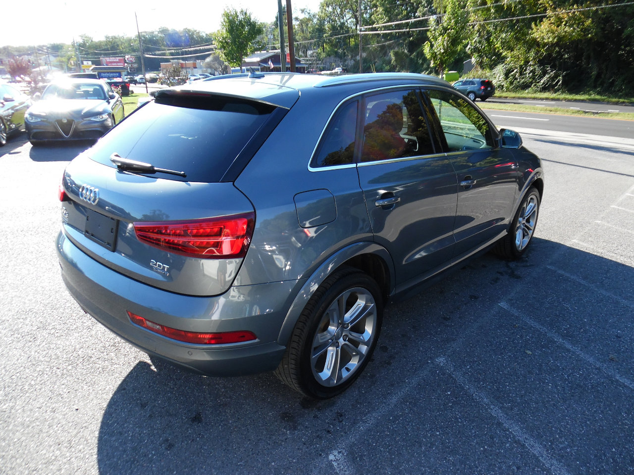 Used 2017 Audi Q3 2.0T Premium Plus w/ Premium Plus Package image 5