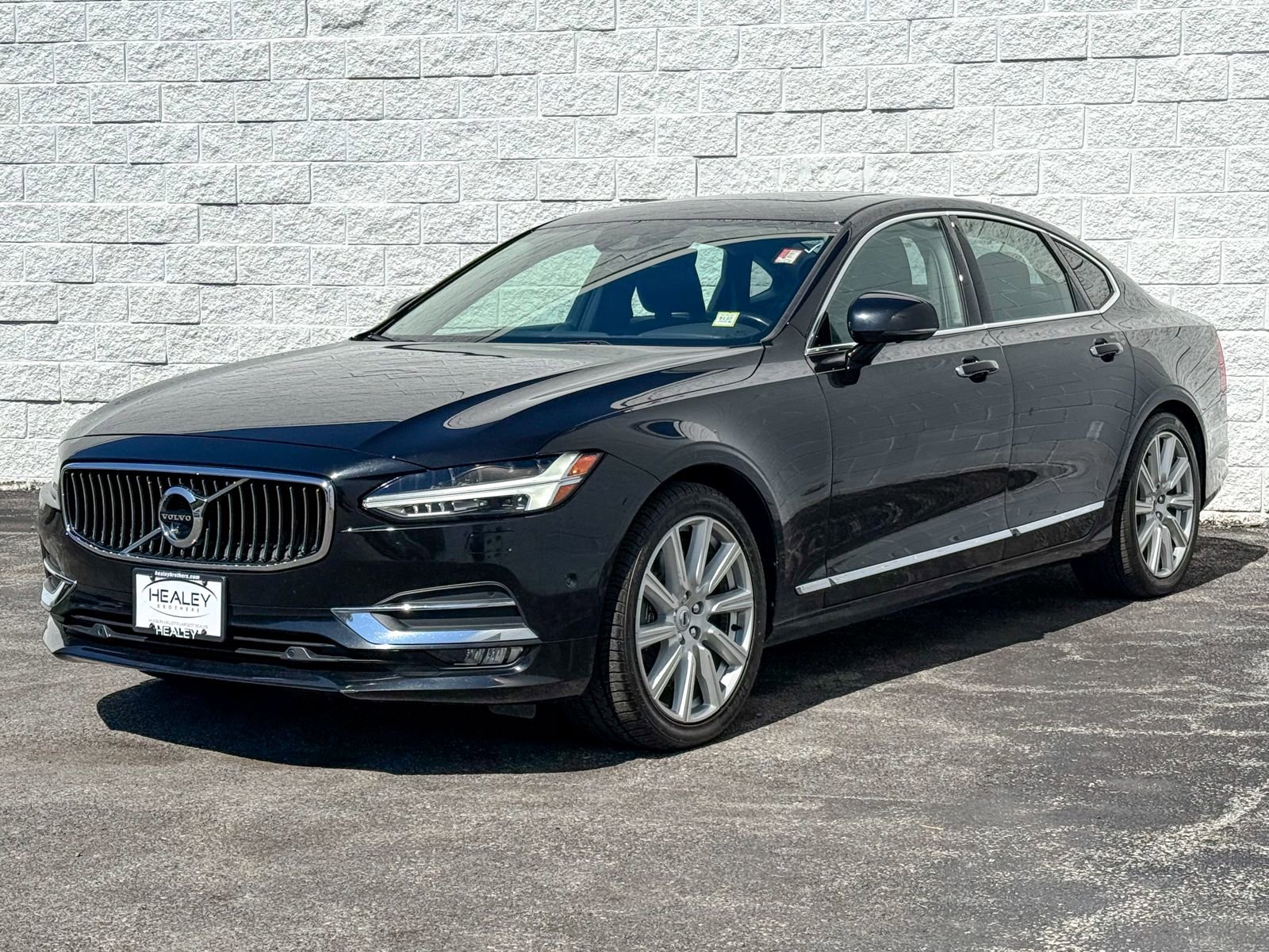 Used 2017 Volvo S90 T6 Inscription w/ Vision Package AWD/4WD image 3