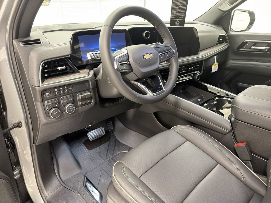 New 2026 Chevrolet Suburban Premier w/ Sun And Tow Package AWD/4WD image 10
