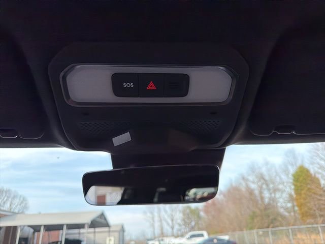 Used 2022 Rivian R1S Launch Edition image 41