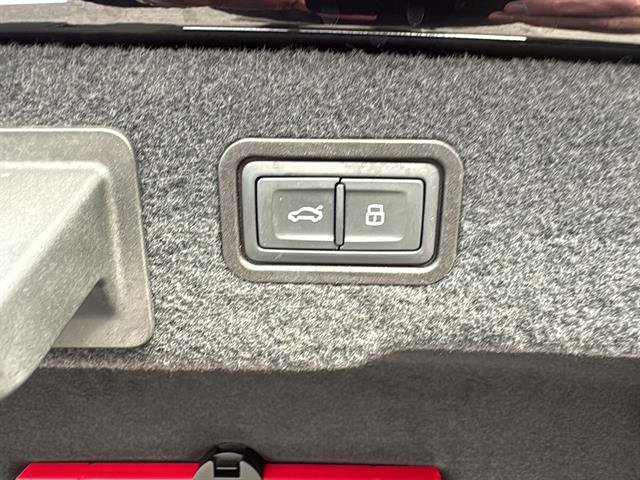 Used 2020 Audi A8 L 4.0T w/ Executive Package image 71