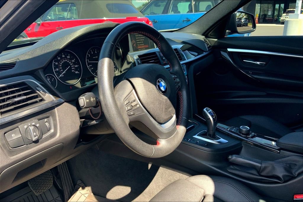 Used 2017 BMW 330i Sedan image 14