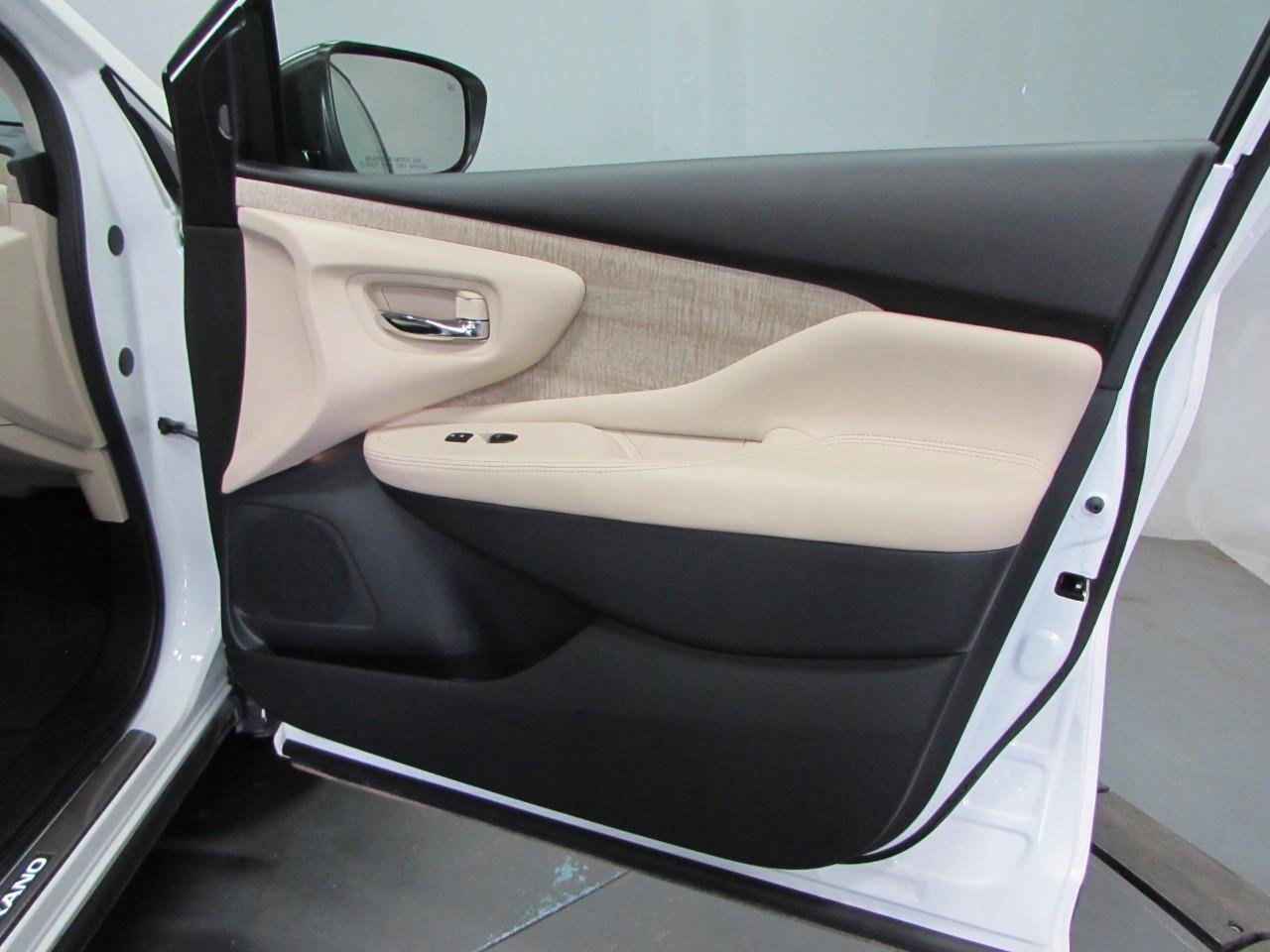 Used 2024 Nissan Murano SL image 16