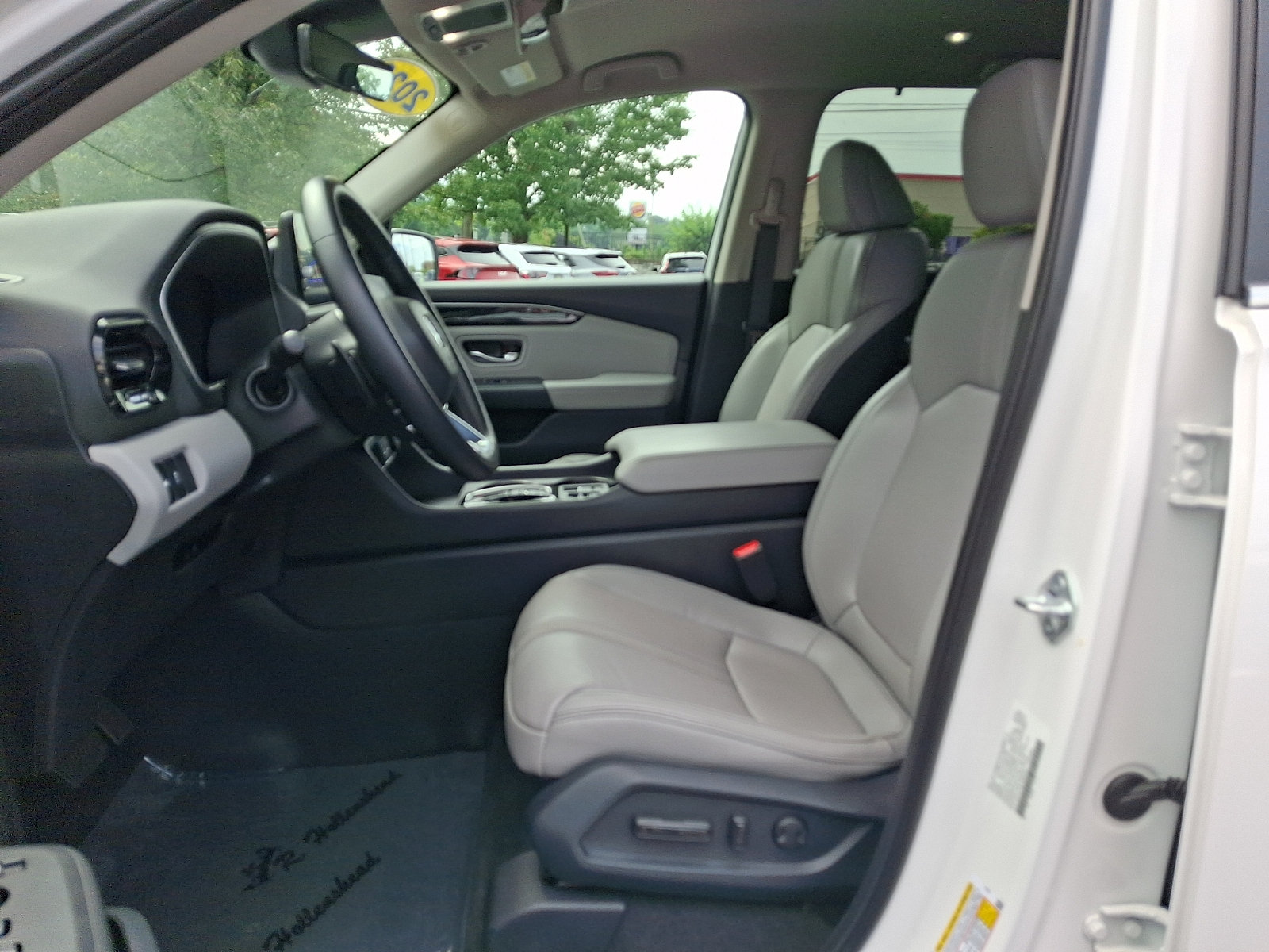 Used 2023 Honda Pilot EX-L image 15