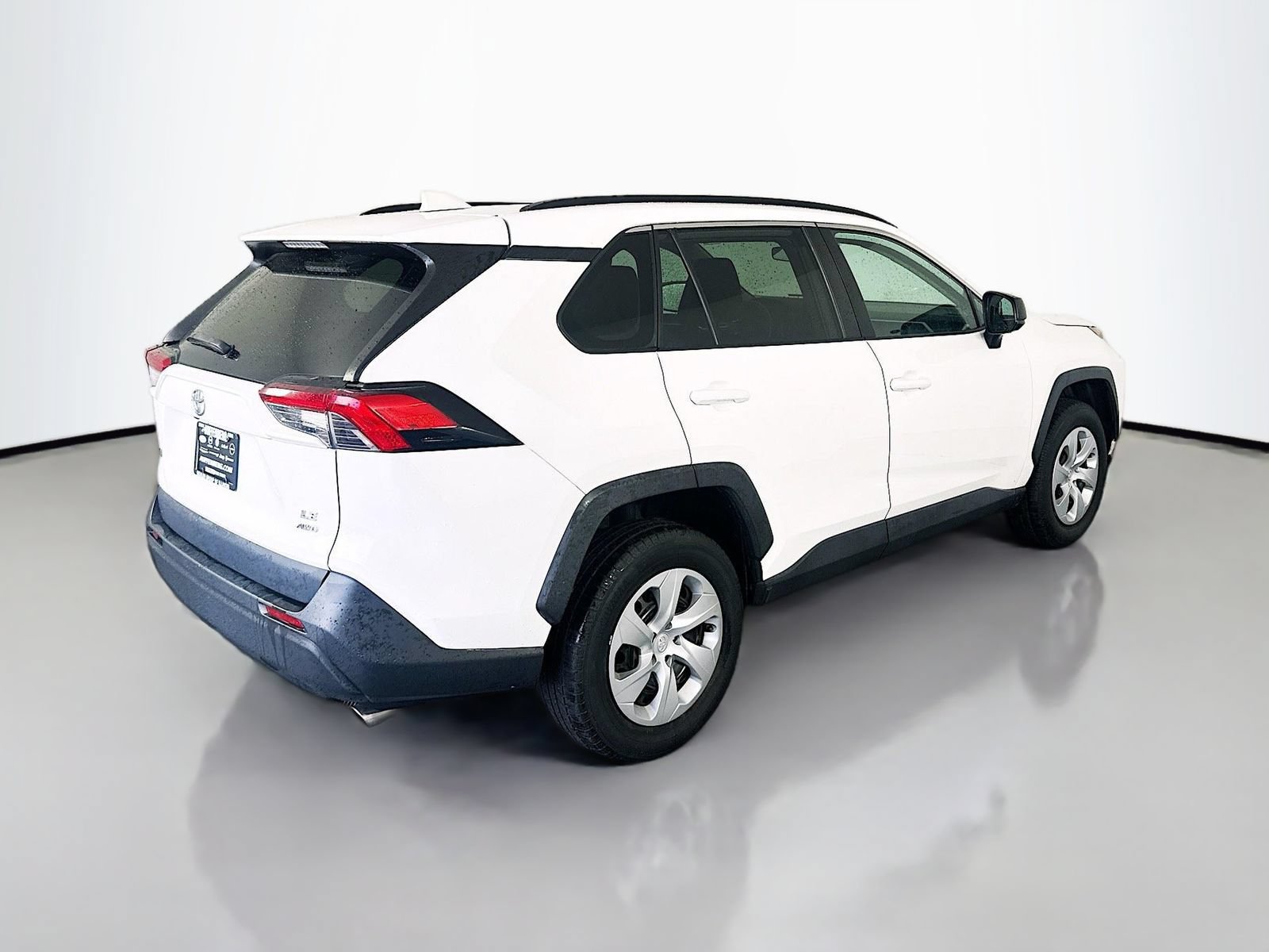 Used 2021 Toyota RAV4 LE AWD/4WD image 7
