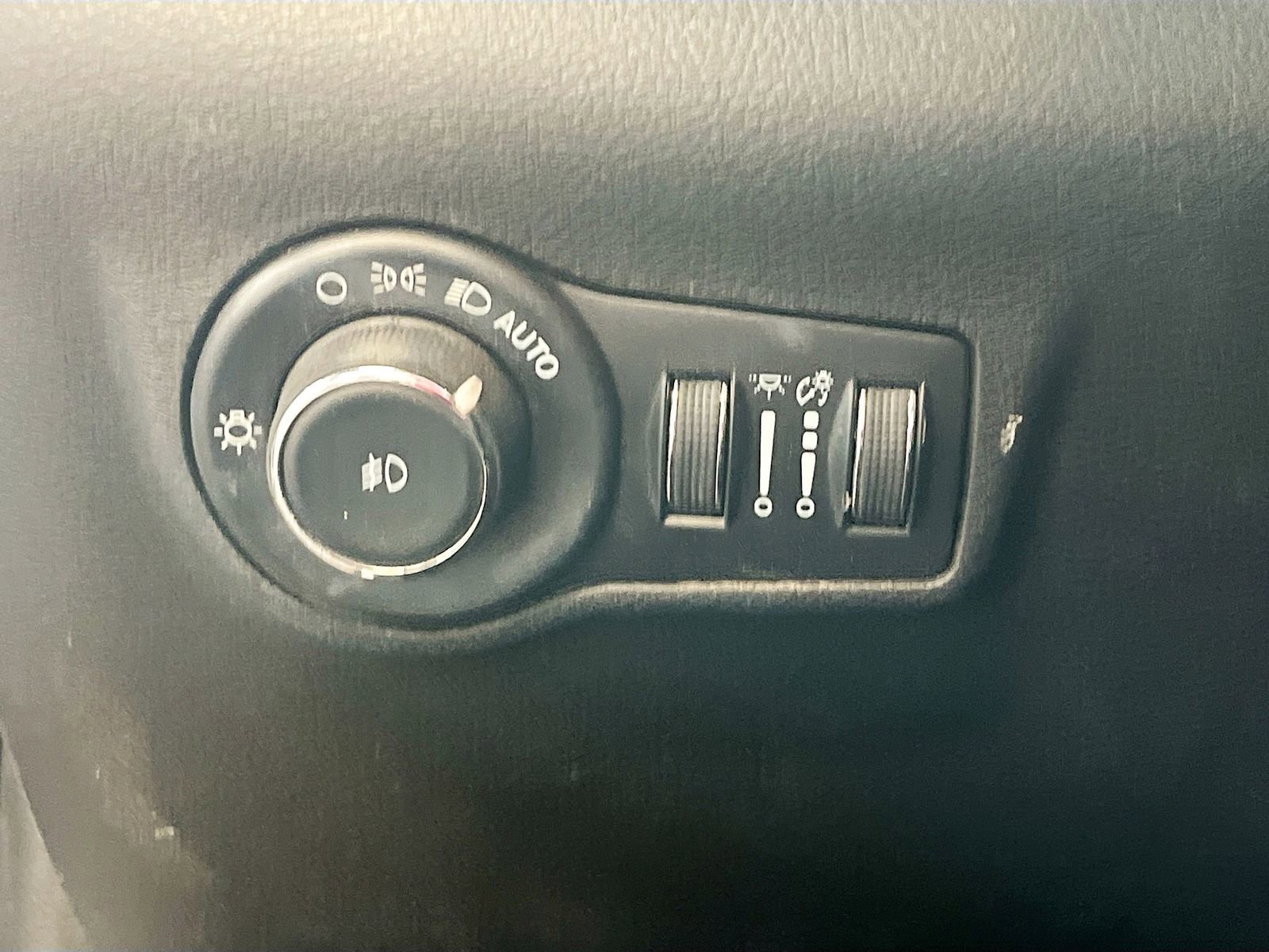 Used 2024 Jeep Compass Latitude w/ Altitude Special Edition image 10