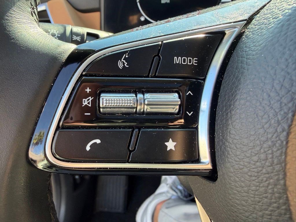 Used 2025 Kia Seltos EX w/ EX Sunroof Package image 11