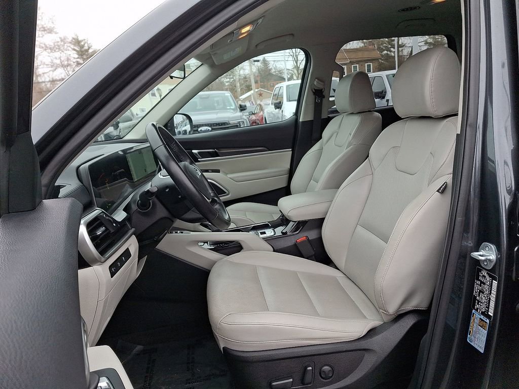 Certified 2023 Kia Telluride S FWD image 16