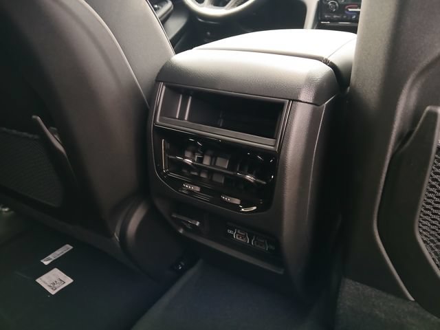New 2026 Jeep Grand Cherokee Laredo X AWD/4WD image 25