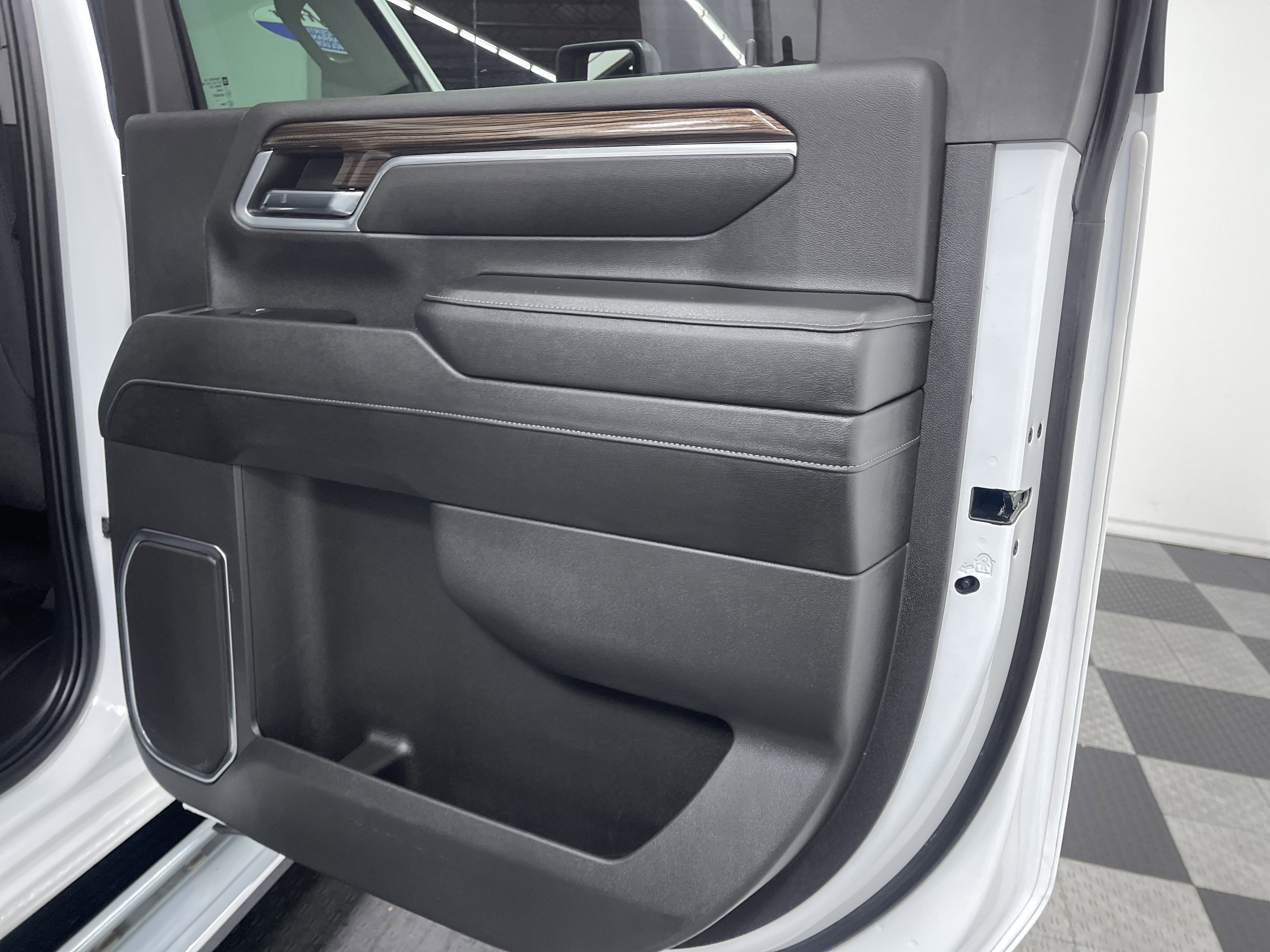 Used 2024 Chevrolet Silverado 2500 LT image 18