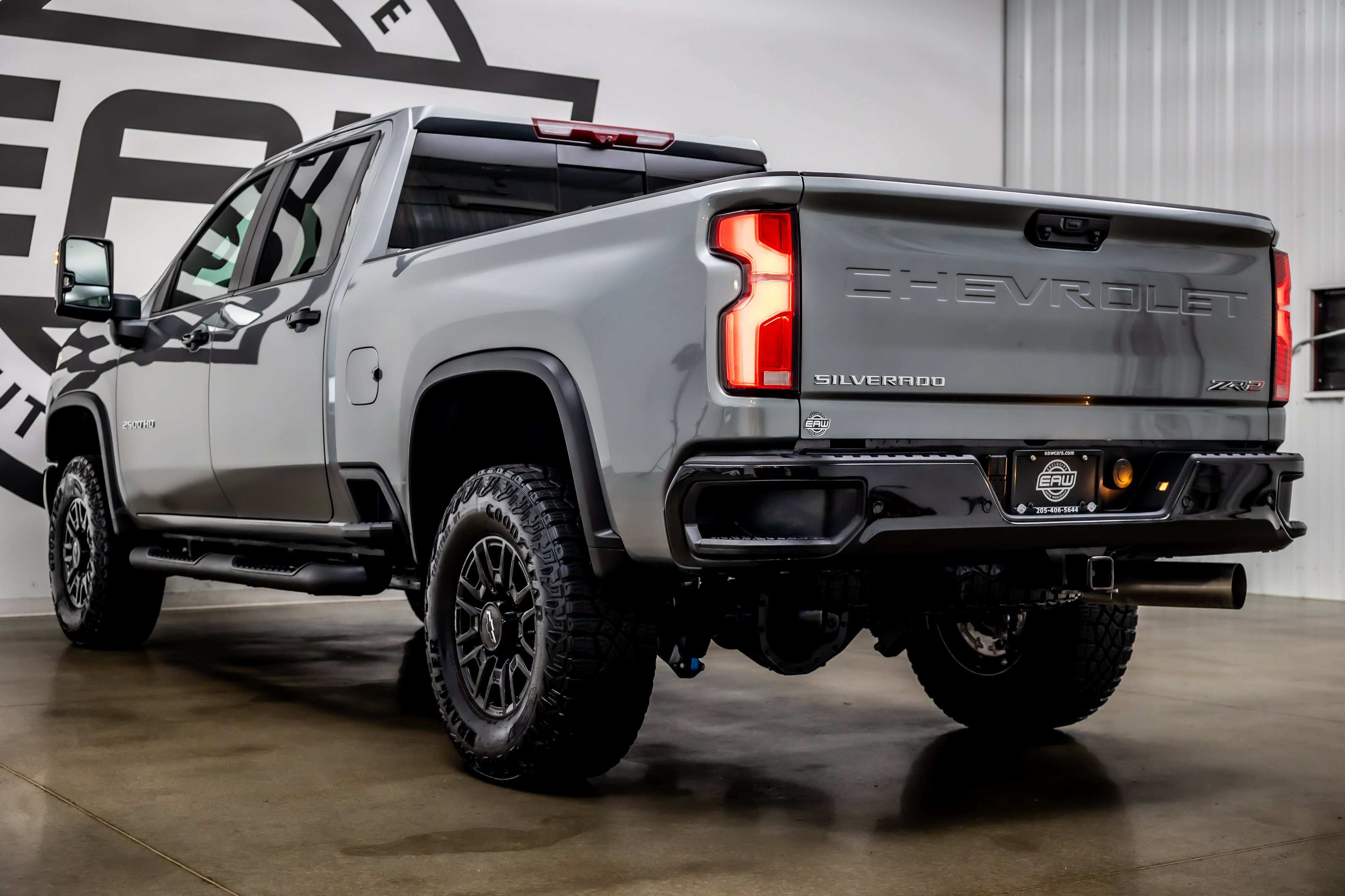 Used 2025 Chevrolet Silverado 2500 ZR2 w/ Technology Package AWD/4WD image 33