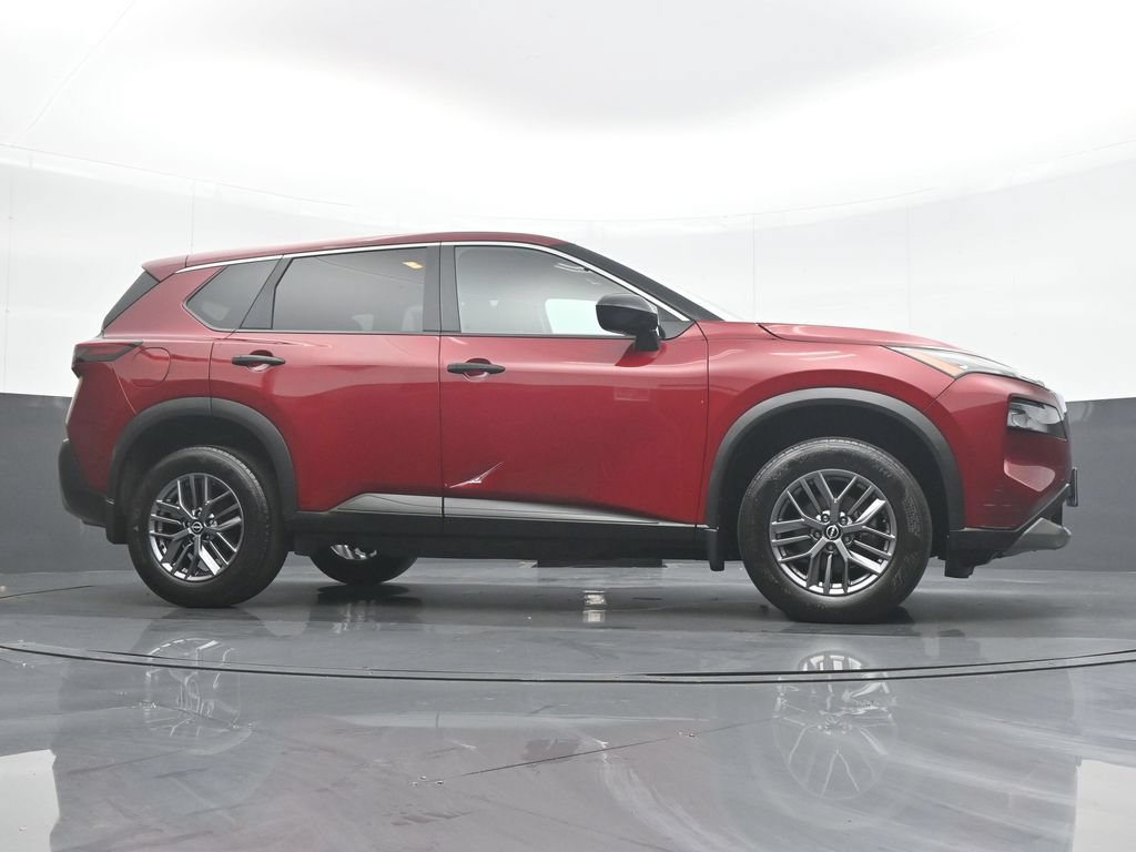 Used 2023 Nissan Rogue S AWD/4WD image 39