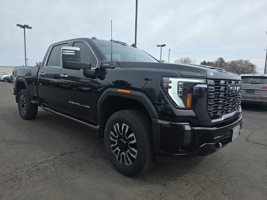 Used 2024 GMC Sierra 2500 Denali Ultimate image 4