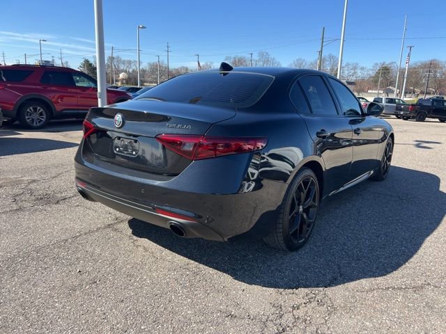 Used 2020 Alfa Romeo Giulia Ti w/ Nero Edizione image 4