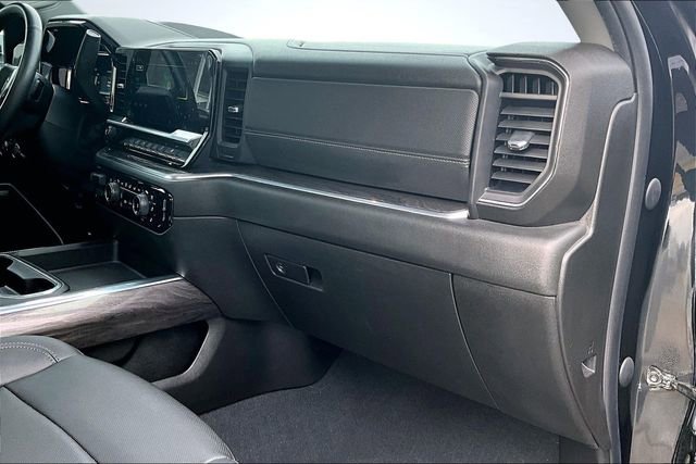 Used 2024 Chevrolet Silverado 2500 LTZ w/ LTZ Premium Package image 27