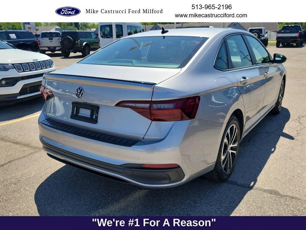 Used 2023 Volkswagen Jetta Sport FWD image 5