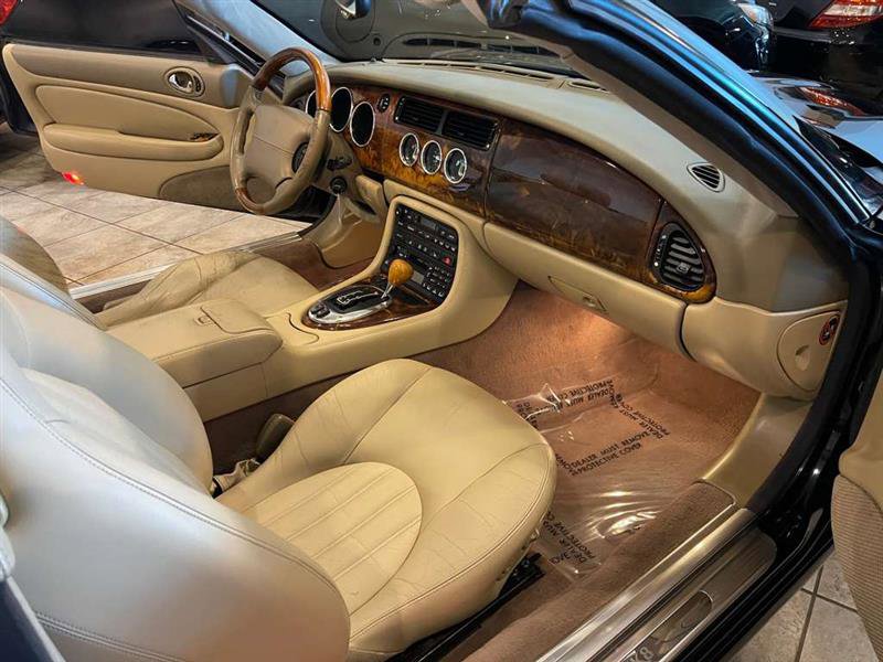 Used 2006 Jaguar XK8 Convertible image 68
