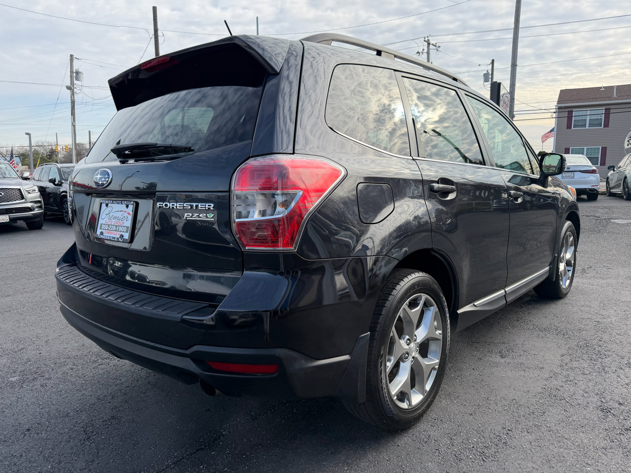 Used 2015 Subaru Forester 2.5i Touring w/ Eyesight & Navigation System image 5