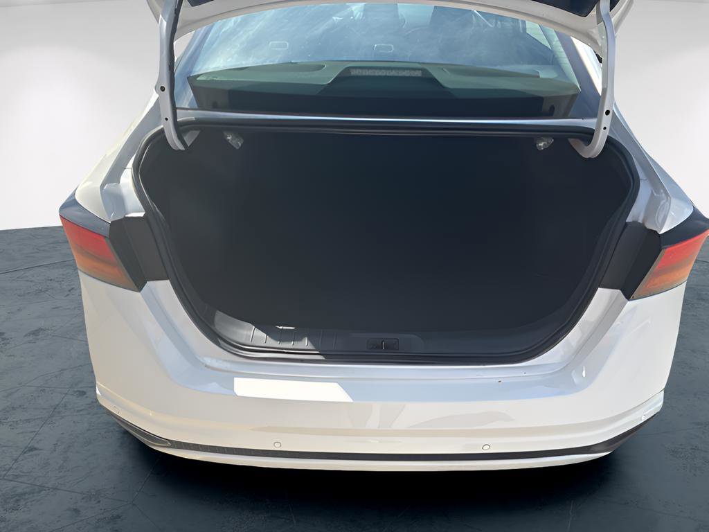 Used 2025 Nissan Altima 2.5 S image 8