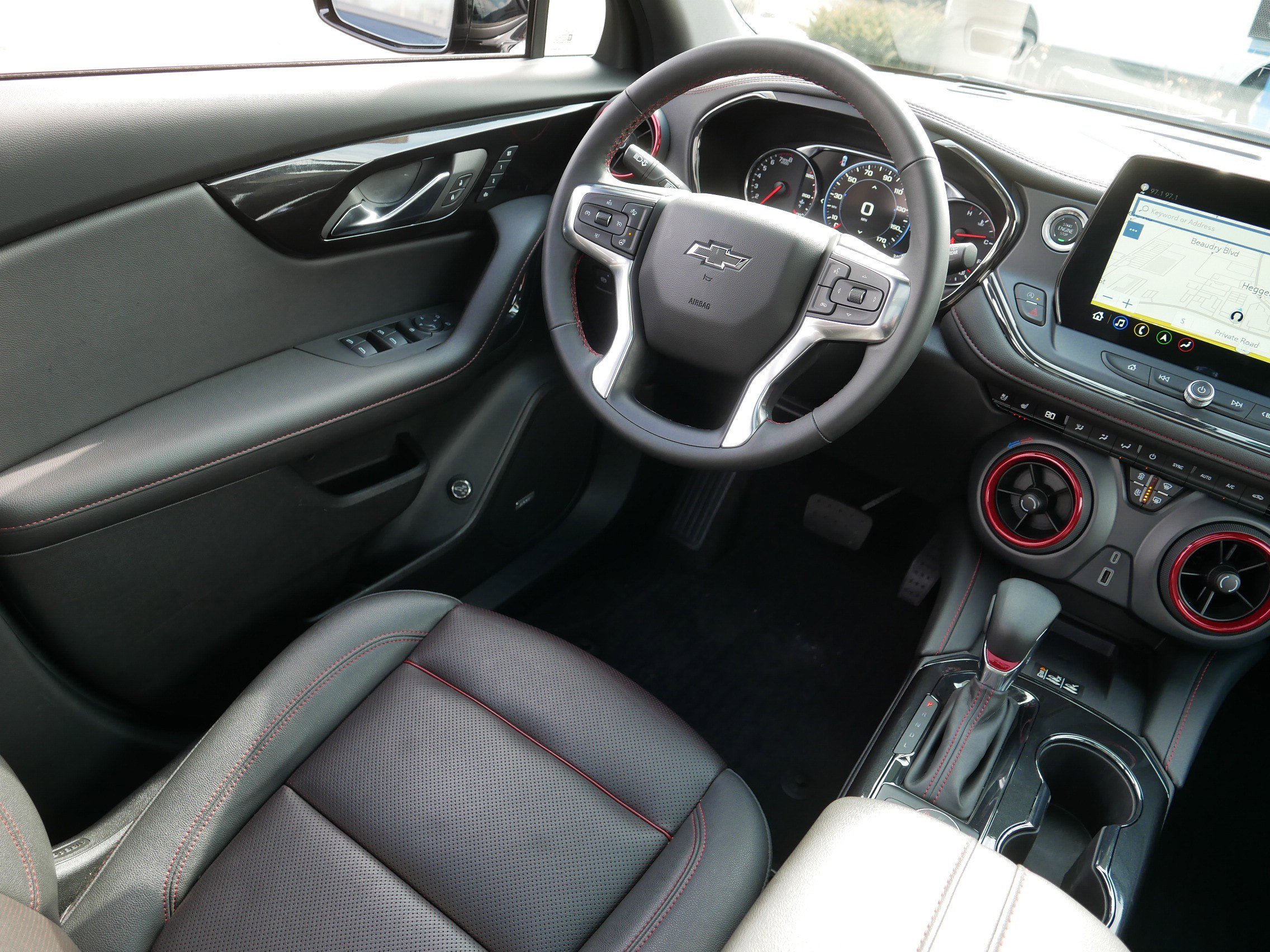 Certified 2025 Chevrolet Blazer RS w/ Enhanced Convenience Package image 9