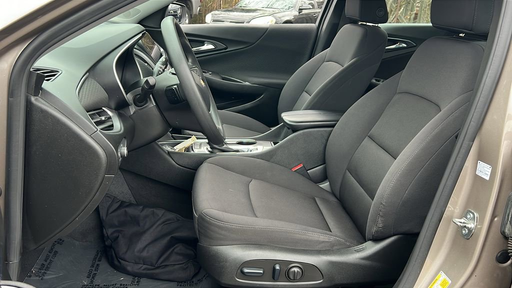 Used 2023 Chevrolet Malibu LT w/ Driver Confidence Package image 16