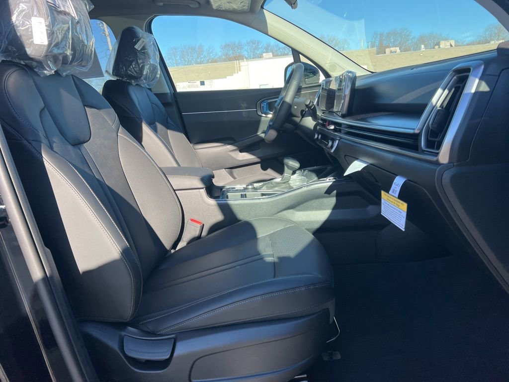 New 2026 Kia Sorento S w/ S Panoramic Sunroof Package image 15