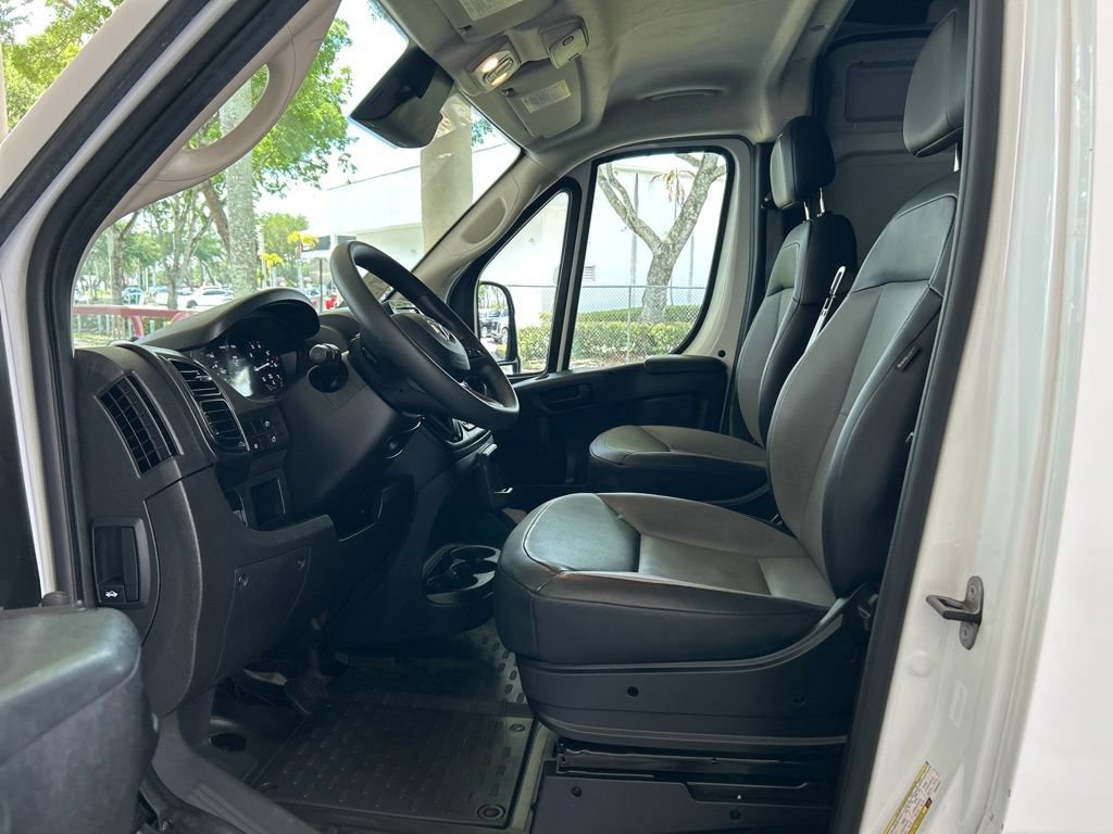 Used 2025 RAM ProMaster 2500 w/ Convenience Group FWD image 6