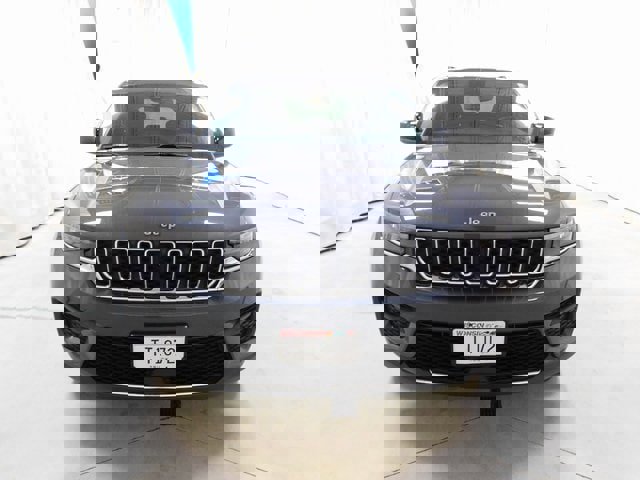 Used 2022 Jeep Grand Cherokee Laredo w/ Luxury Tech Group I image 4
