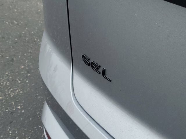 New 2026 Volkswagen Atlas Cross Sport SEL R-Line image 7