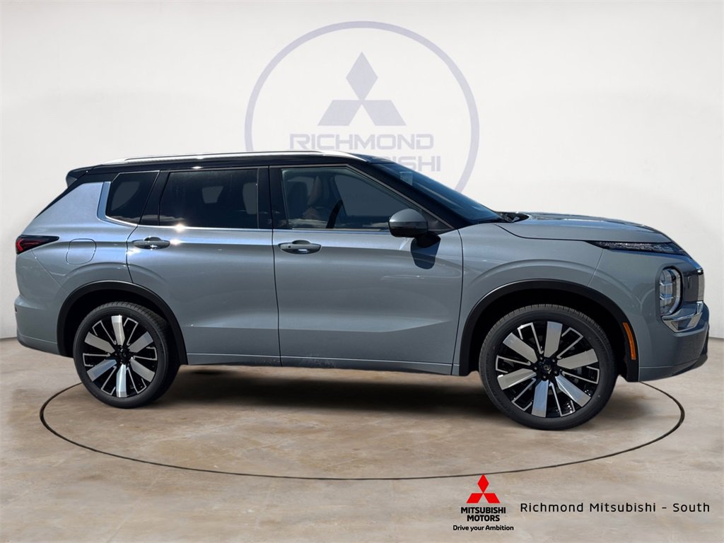 New 2025 Mitsubishi Outlander SEL video 2
