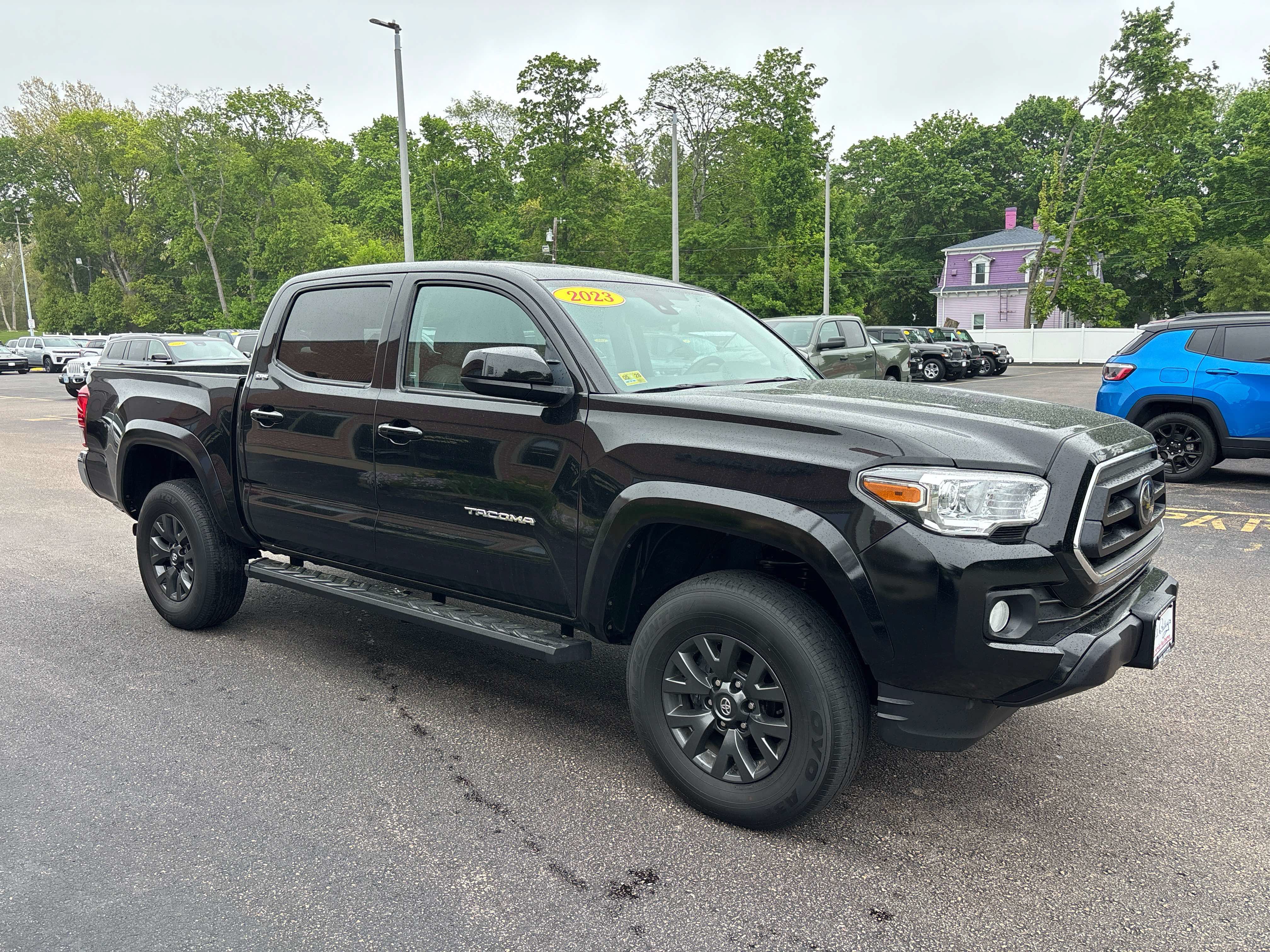 Used 2023 Toyota Tacoma SR5 AWD/4WD image 39