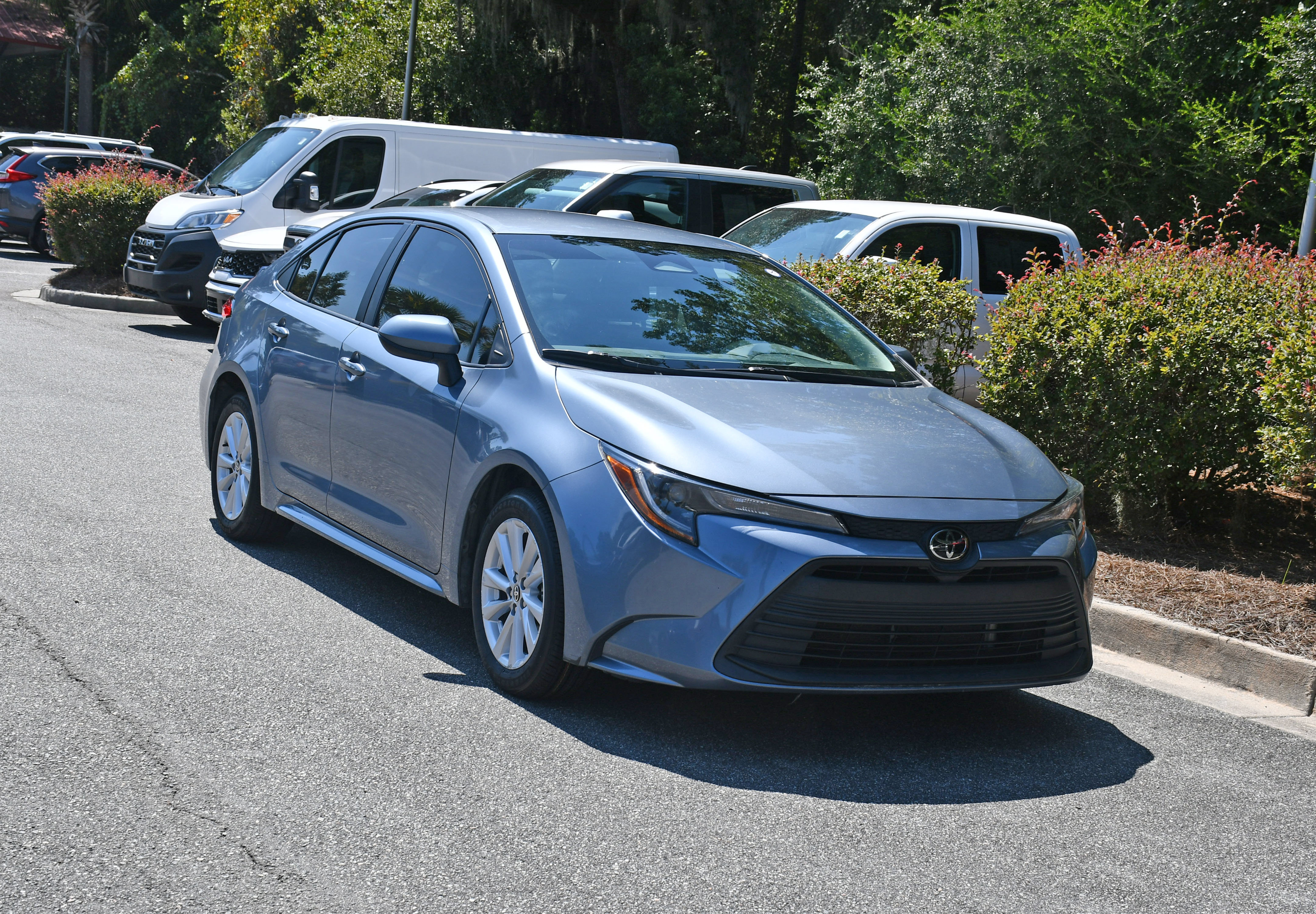 Used 2024 Toyota Corolla LE w/ LE Convenience Package FWD image 6